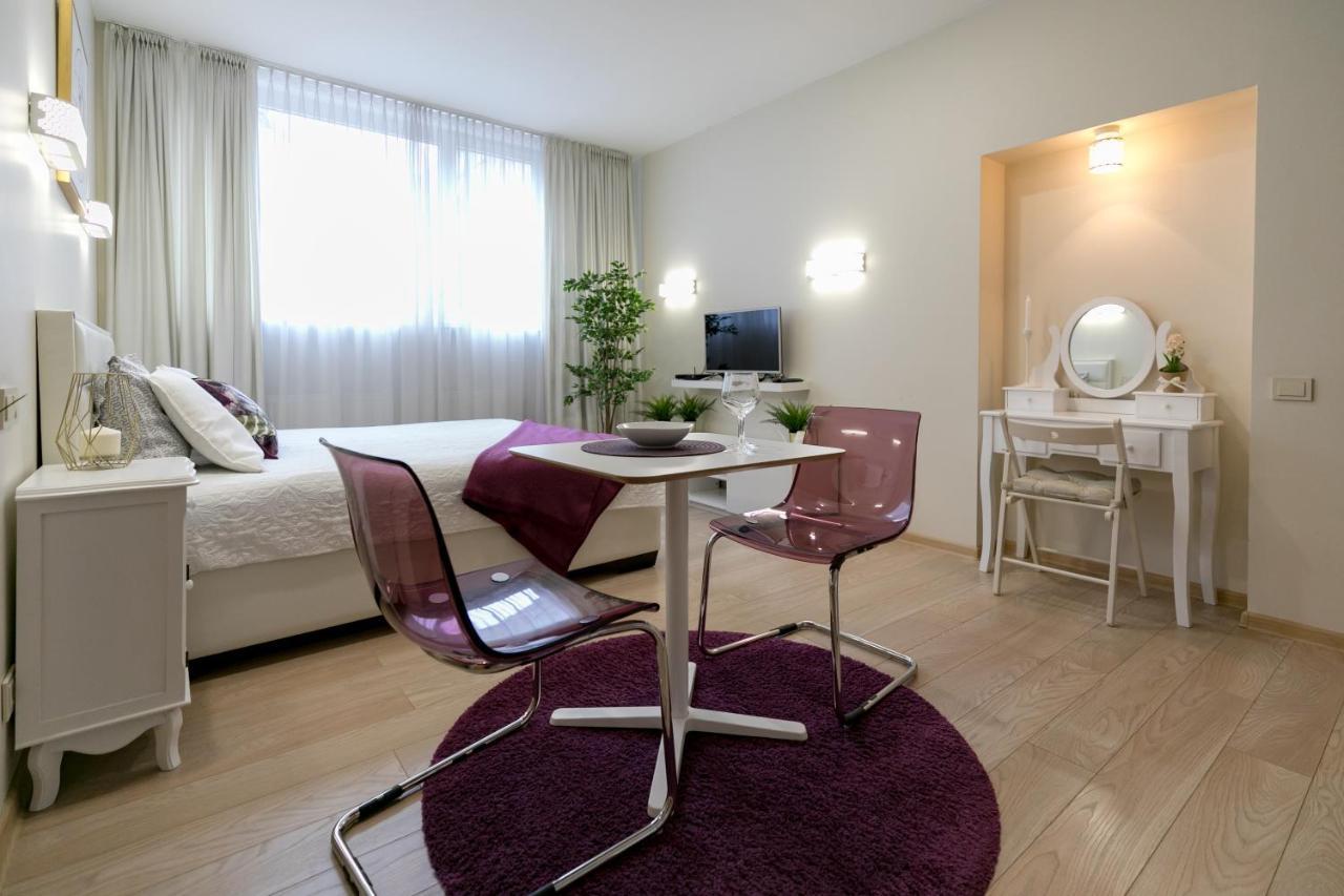 Raugyklos Apartamentai Вилнюс Екстериор снимка